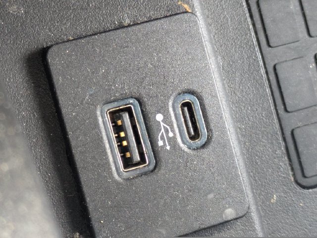 Used 2020 Ford Expedition Limited RWD image 30