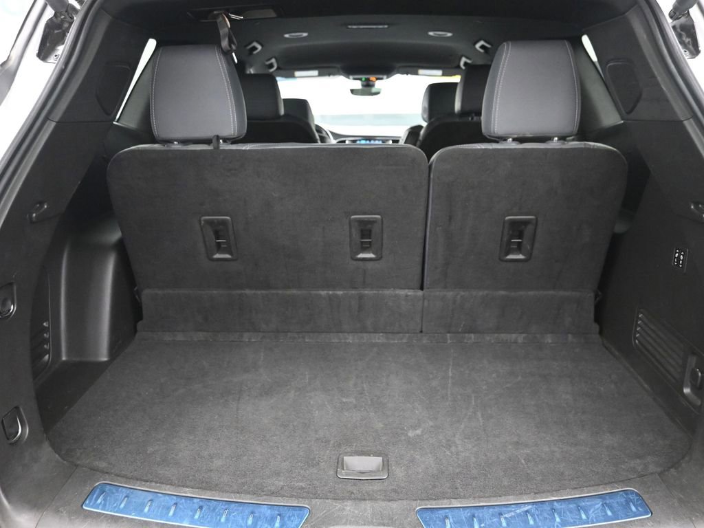 Used 2024 Buick Enclave Premium image 11