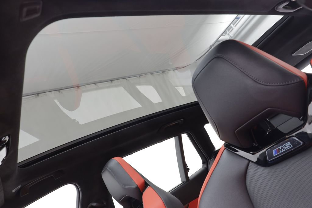 New 2027 BMW M5 Touring AWD/4WD image 17