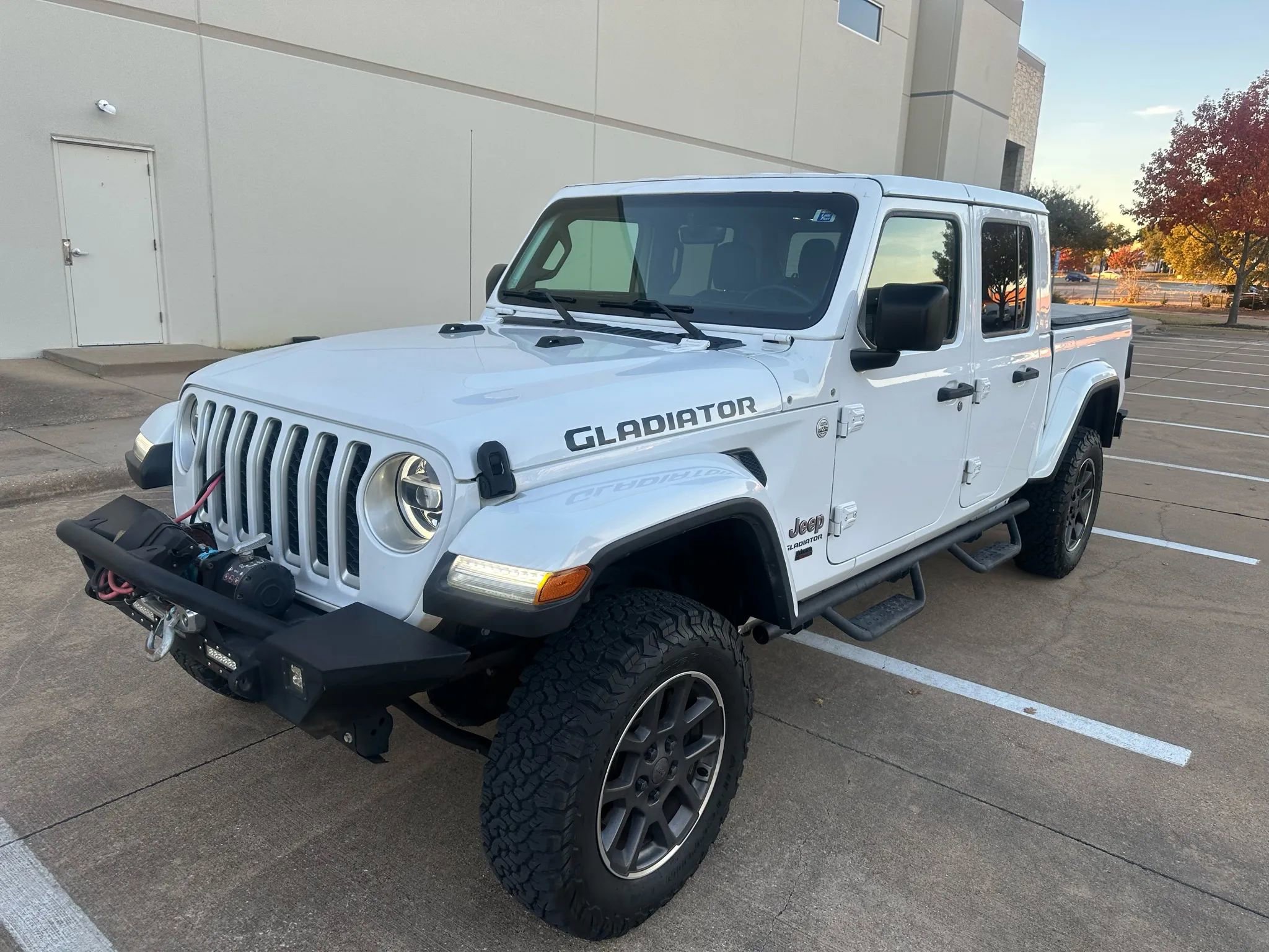 Used 2020 Jeep Gladiator Overland image 2