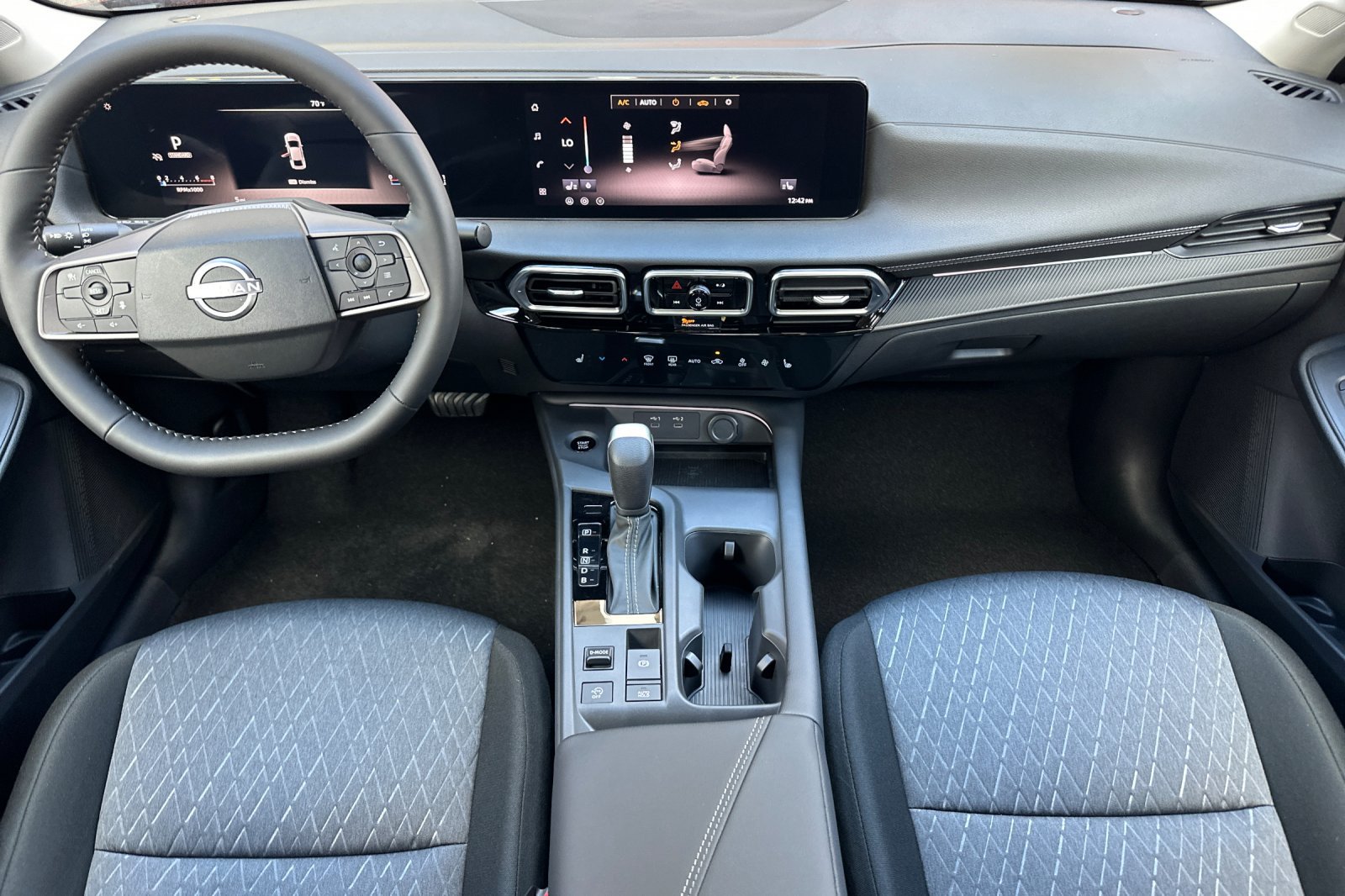 New 2026 Nissan Sentra SV w/ SV Convenience Package FWD image 13