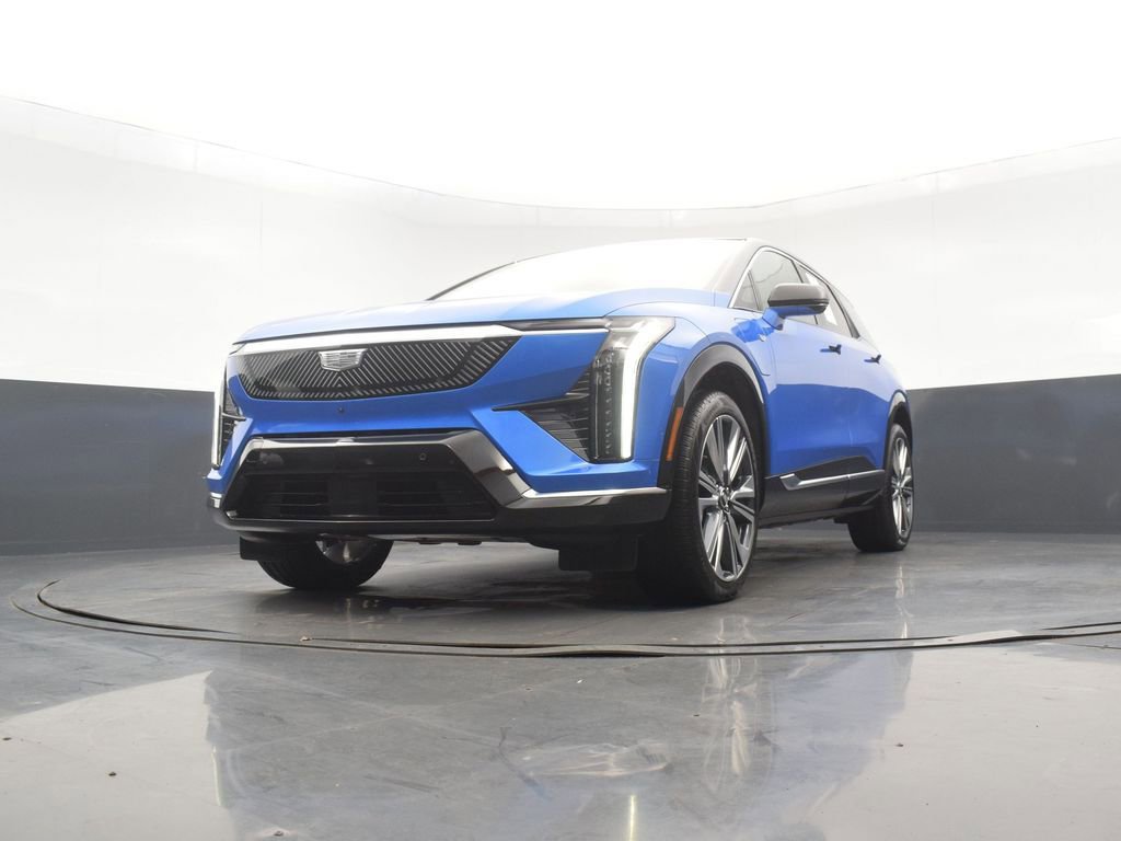 Certified 2025 Cadillac Optiq Luxury 2 AWD/4WD image 48