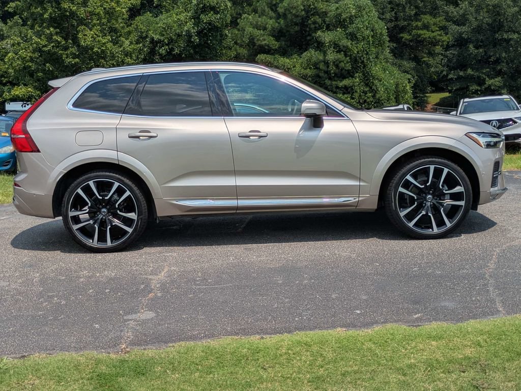 Used 2023 Volvo XC60 B5 Ultimate AWD/4WD image 7