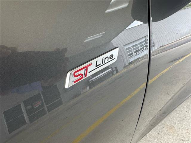 Certified 2023 Ford Escape ST-Line w/ Tech Pack #1 FWD image 5