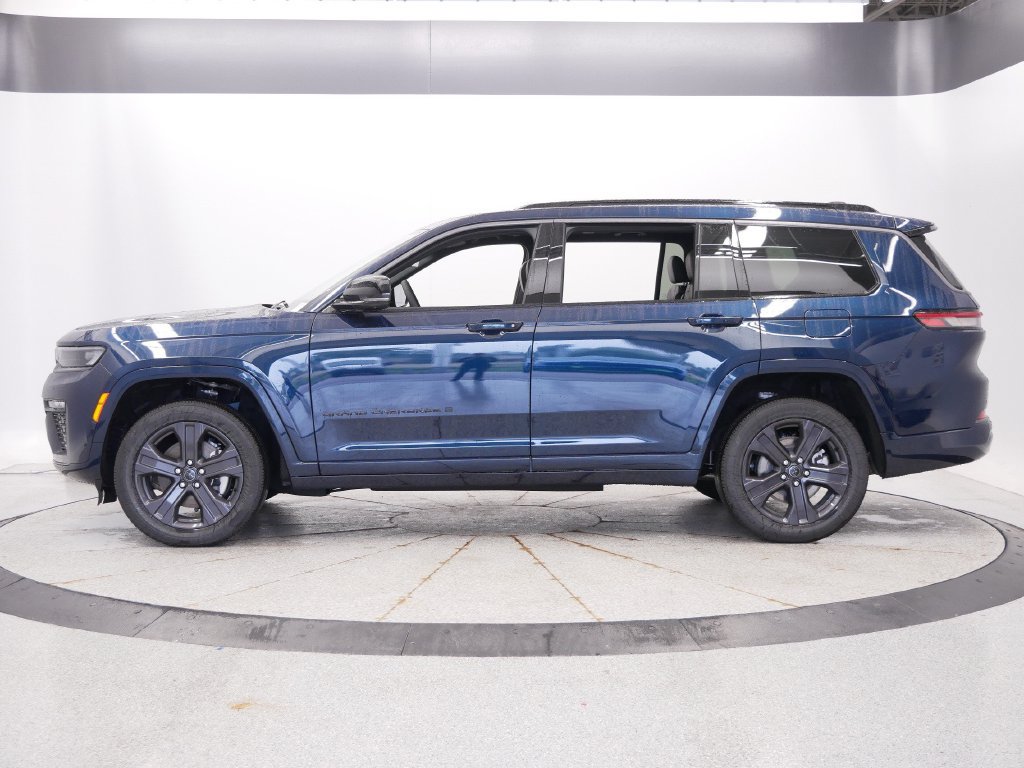 New 2027 Jeep Grand Cherokee L Limited AWD/4WD image 2