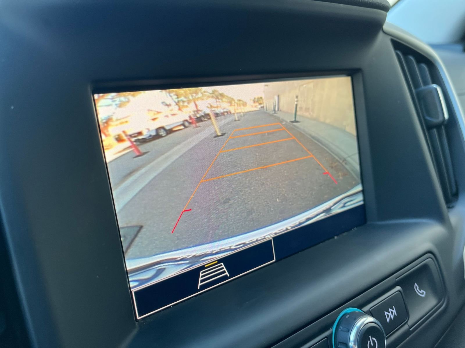 Used 2024 GMC Terrain SLE image 17