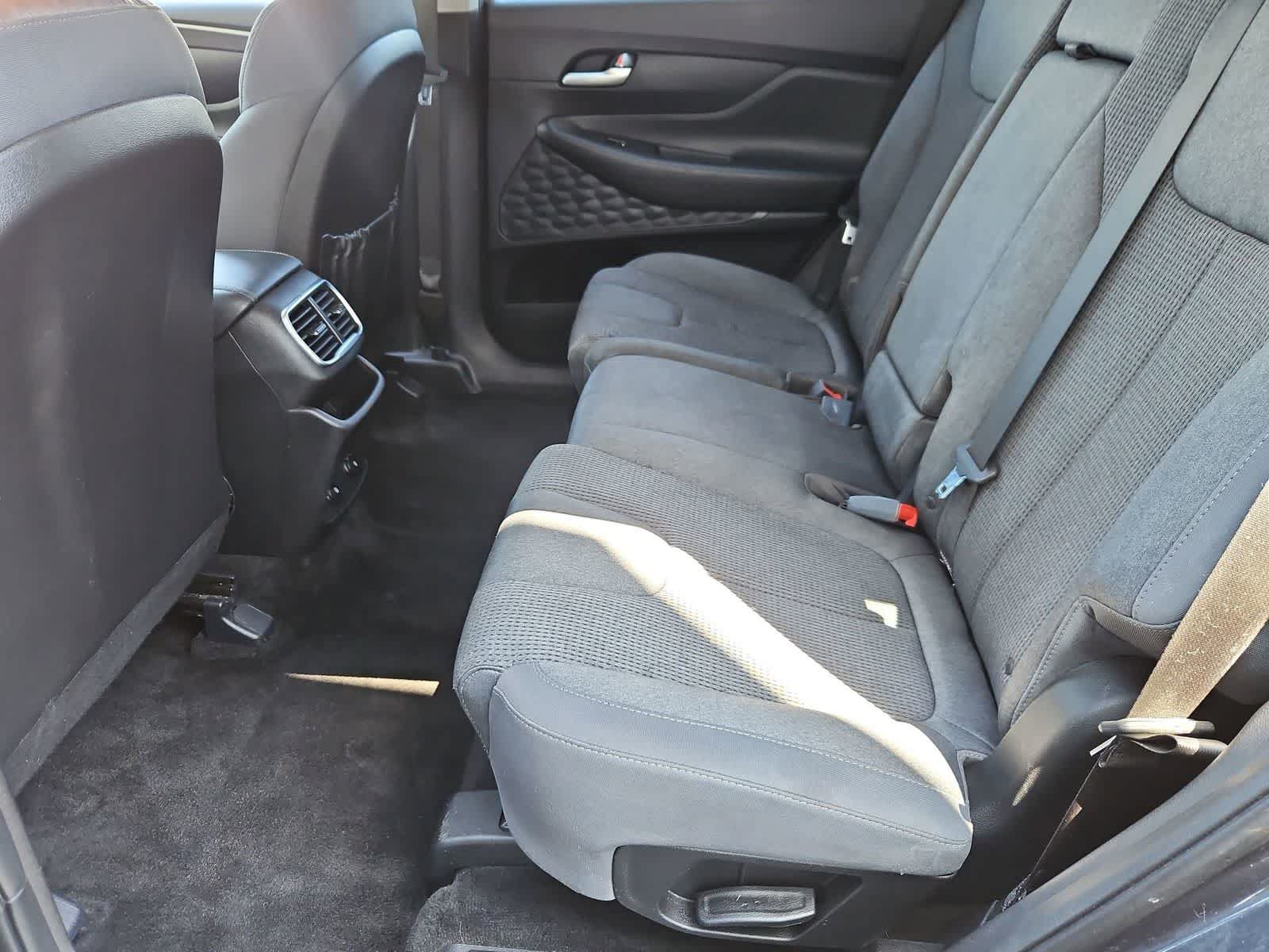Used 2020 Hyundai Santa Fe SE FWD image 19
