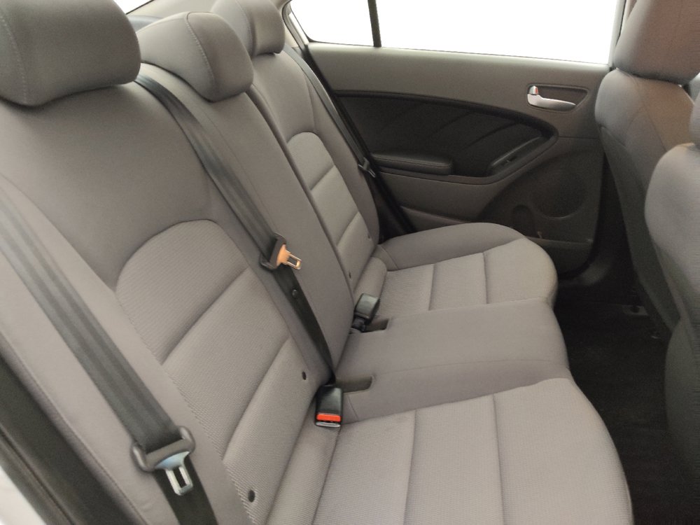 Used 2017 Kia Forte LX FWD image 19