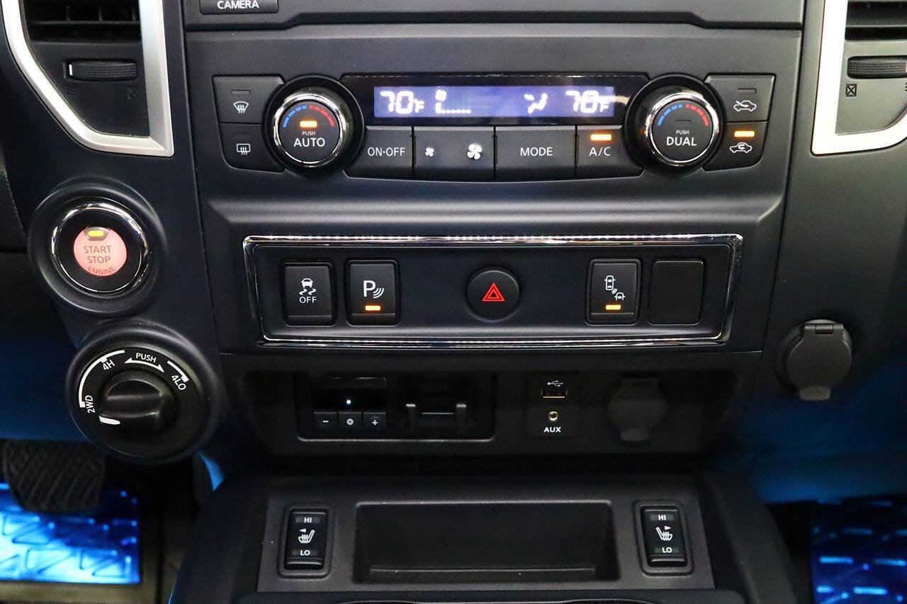 Used 2018 Nissan Titan SV w/ SV Convenience Package AWD/4WD image 20