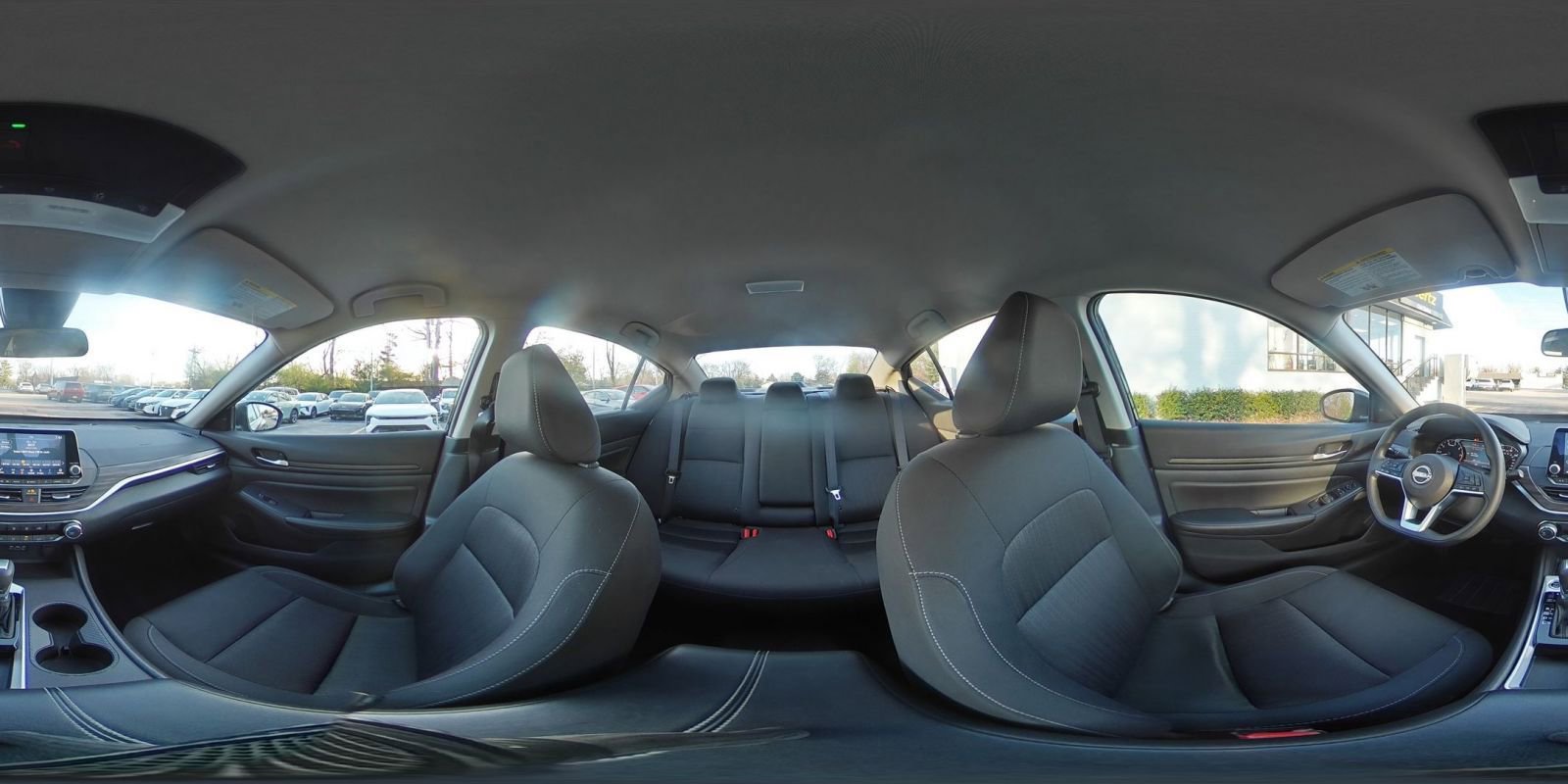 Used 2025 Nissan Altima 2.5 SV FWD image 41