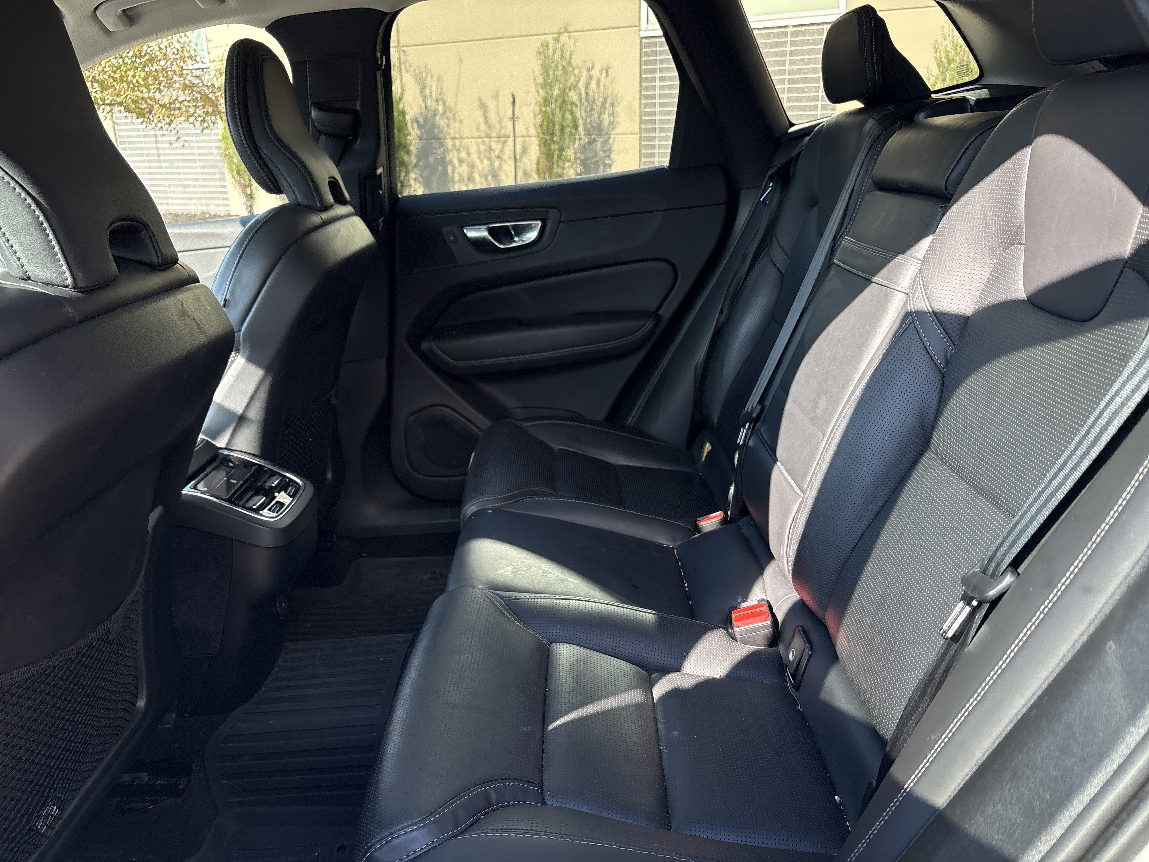 Used 2021 Volvo XC60 T5 Inscription w/ Advanced Package image 30