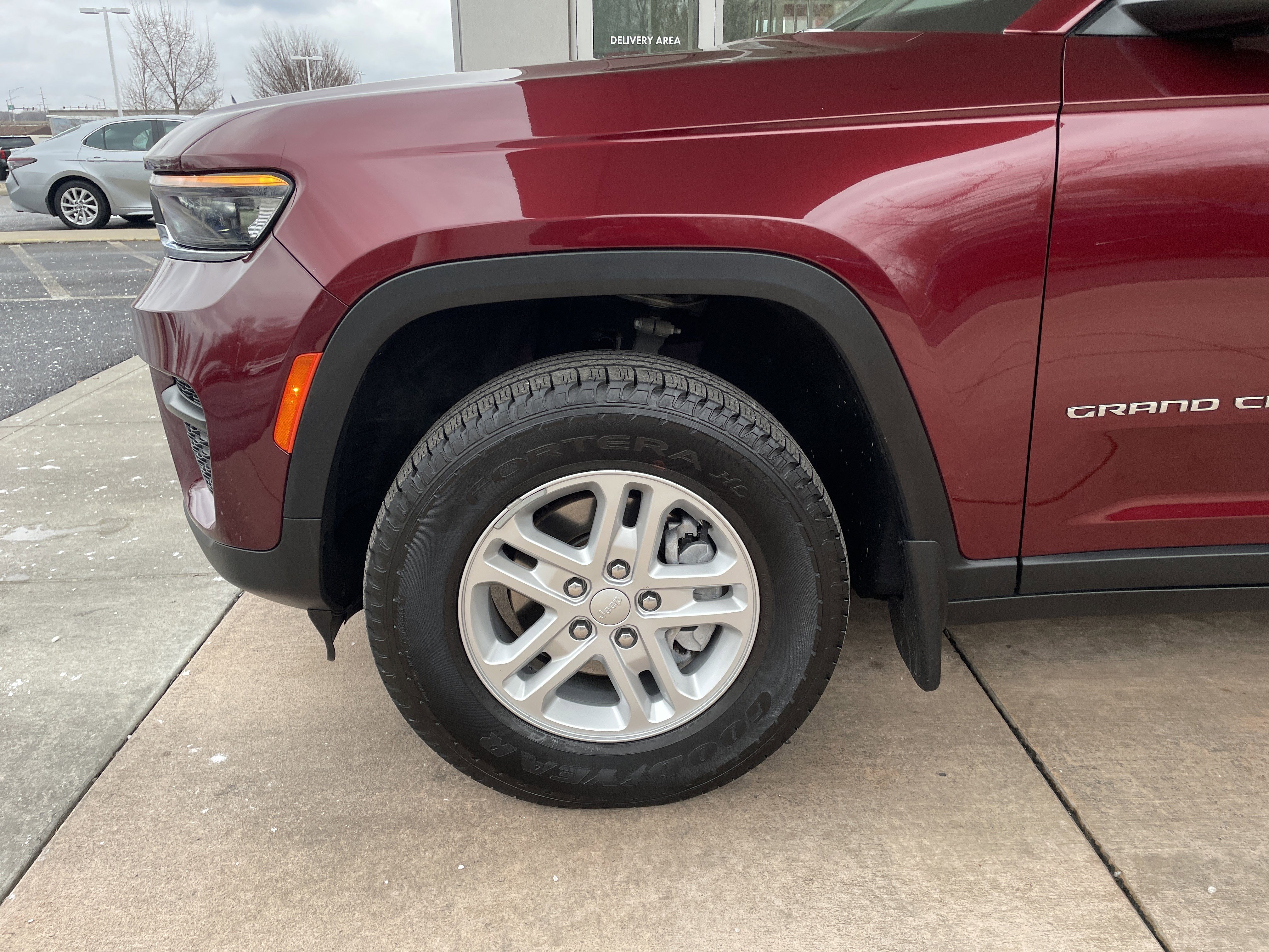 Used 2023 Jeep Grand Cherokee Laredo w/ MOPAR Finishing Package image 25