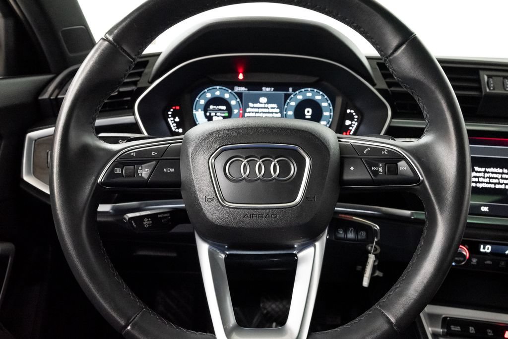 Used 2025 Audi Q3 2.0T Premium AWD/4WD image 14