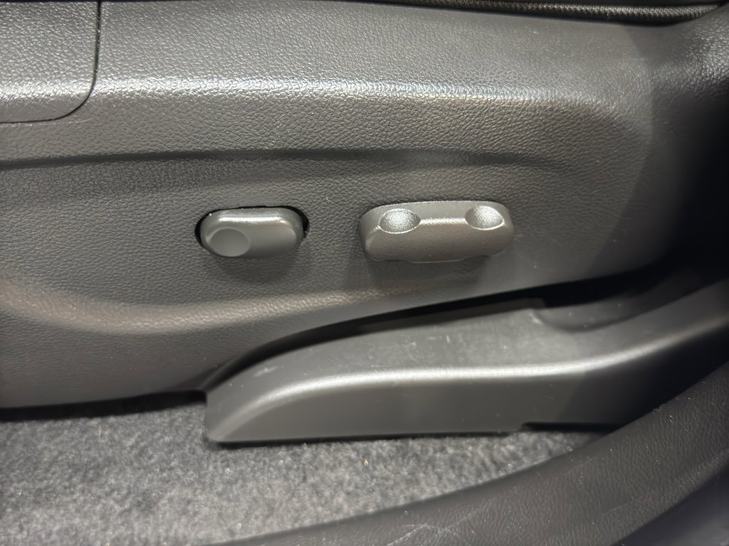 Used 2021 Chevrolet Trax LT w/ Driver Confidence Package image 16