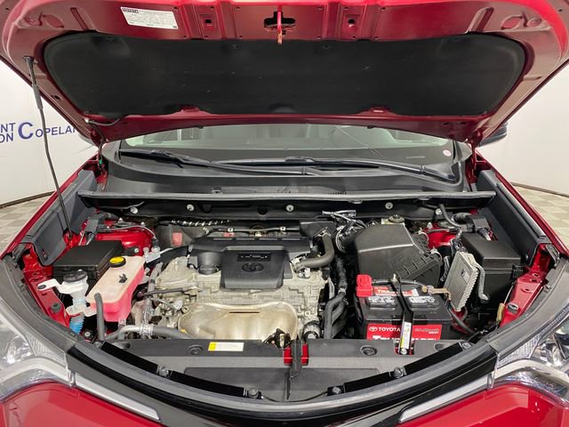 Certified 2018 Toyota RAV4 LE w/ Carpet Mat Package AWD/4WD image 22