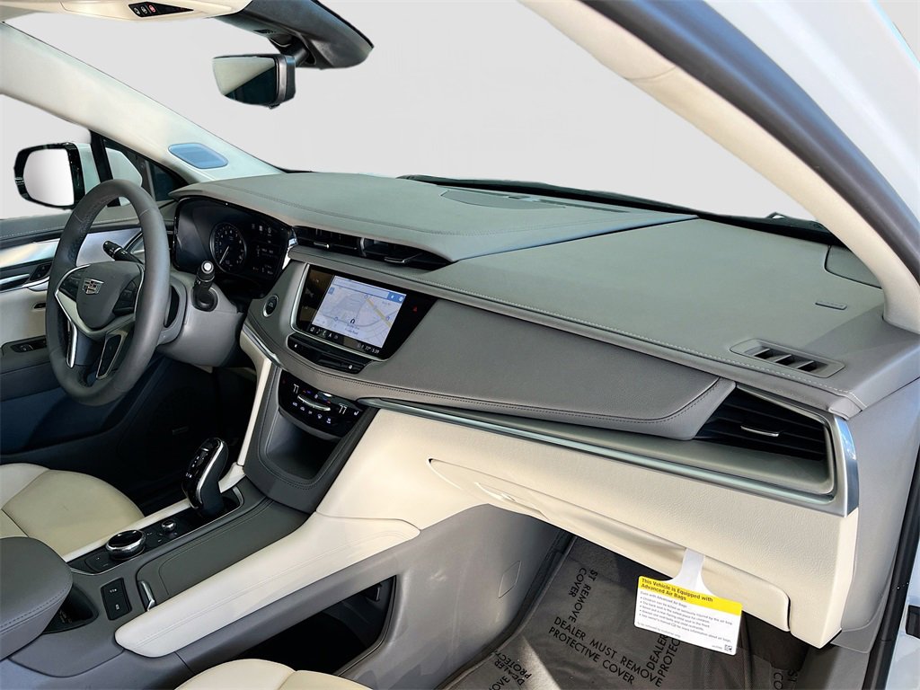 Used 2025 Cadillac XT5 Premium Luxury w/ LPO, ONYX Package image 30