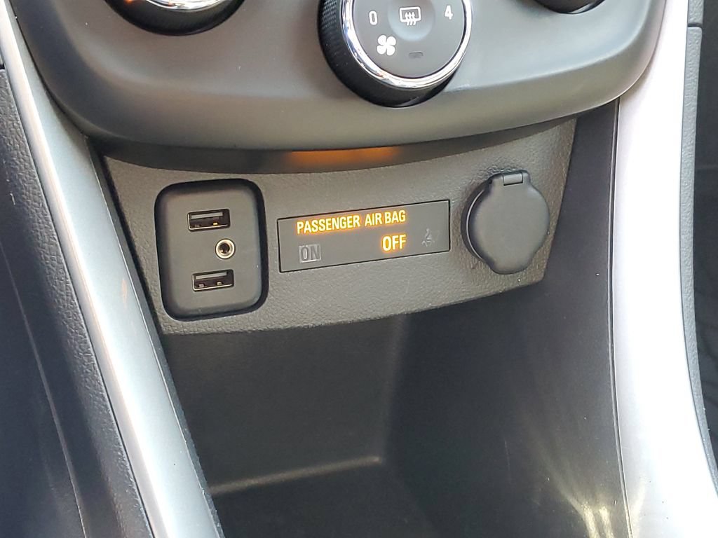 Used 2021 Chevrolet Trax LT FWD image 17