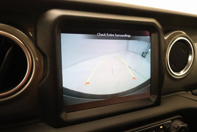 Used 2023 Jeep Wrangler Sahara image 14