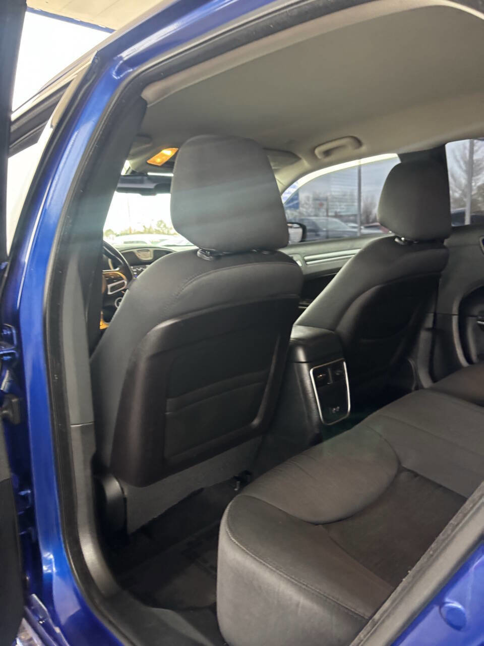 Used 2019 Chrysler 300 Touring image 19