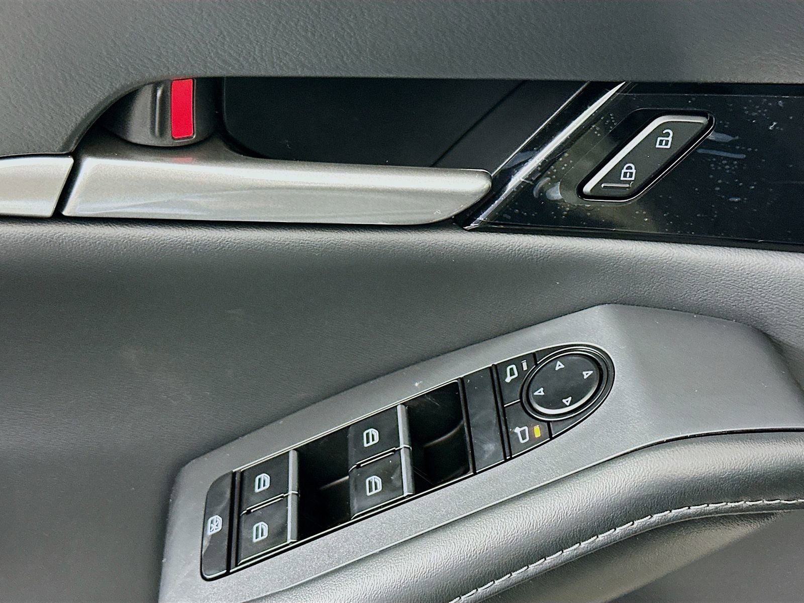 New 2026 MAZDA CX-30 AWD 2.5 S w/ Premium Package image 18