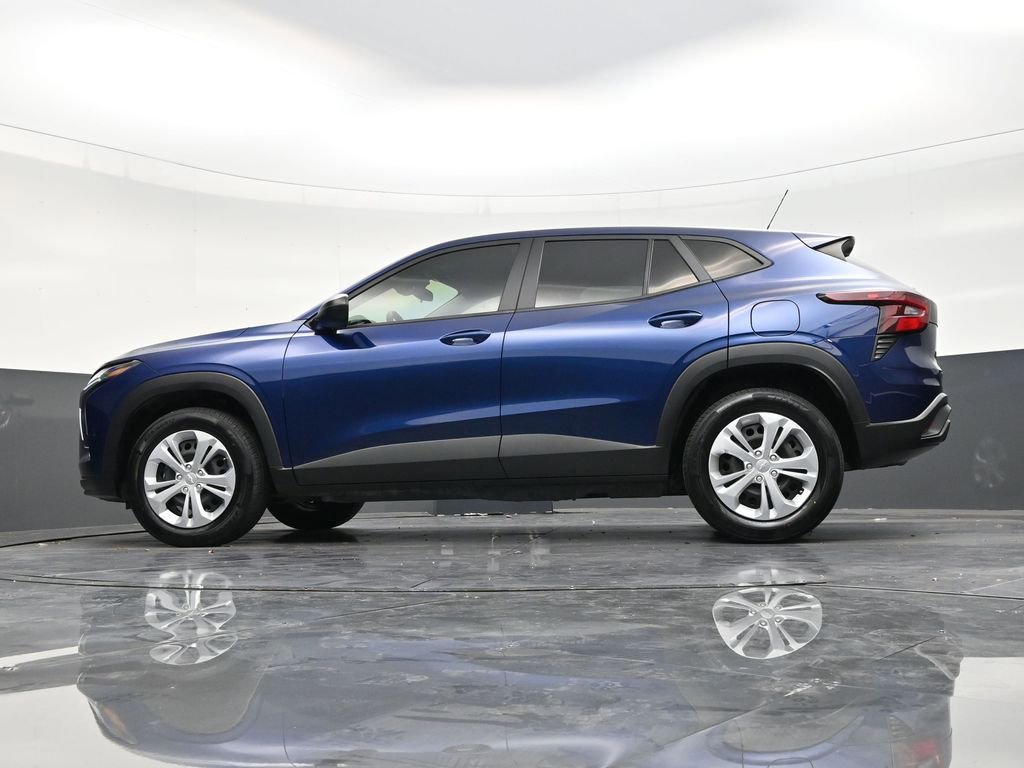 Used 2024 Chevrolet Trax LS FWD image 22