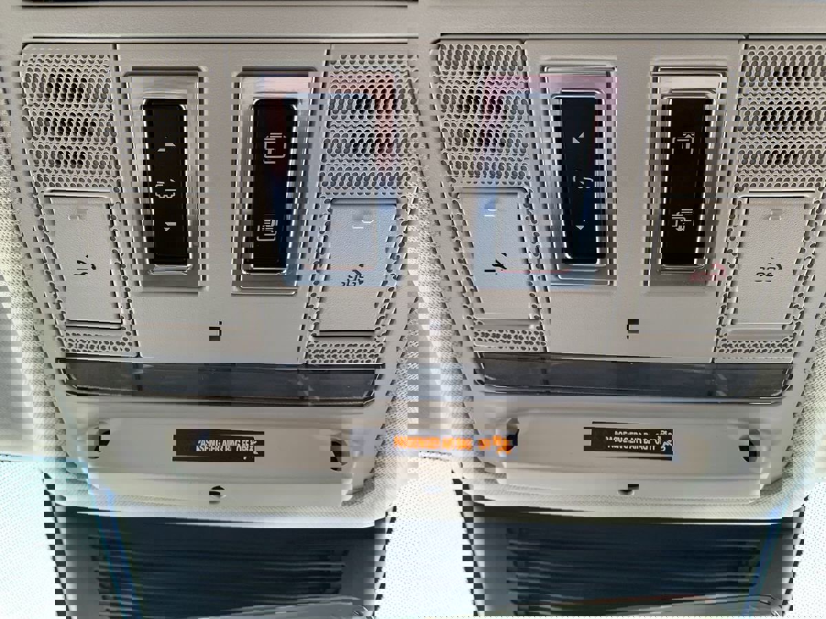 Used 2022 Jaguar F-PACE S image 25