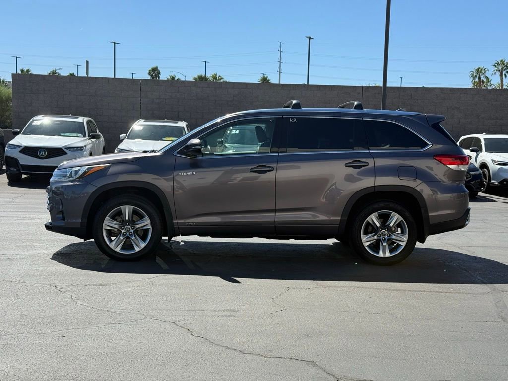 Used 2019 Toyota Highlander Limited image 11