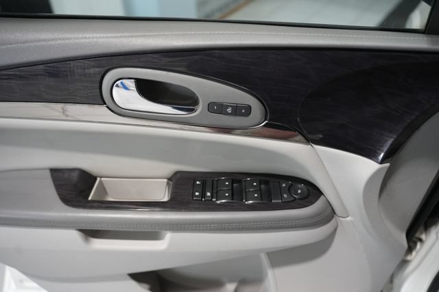 Used 2015 Buick Enclave Leather w/ Trailering Package AWD/4WD image 12