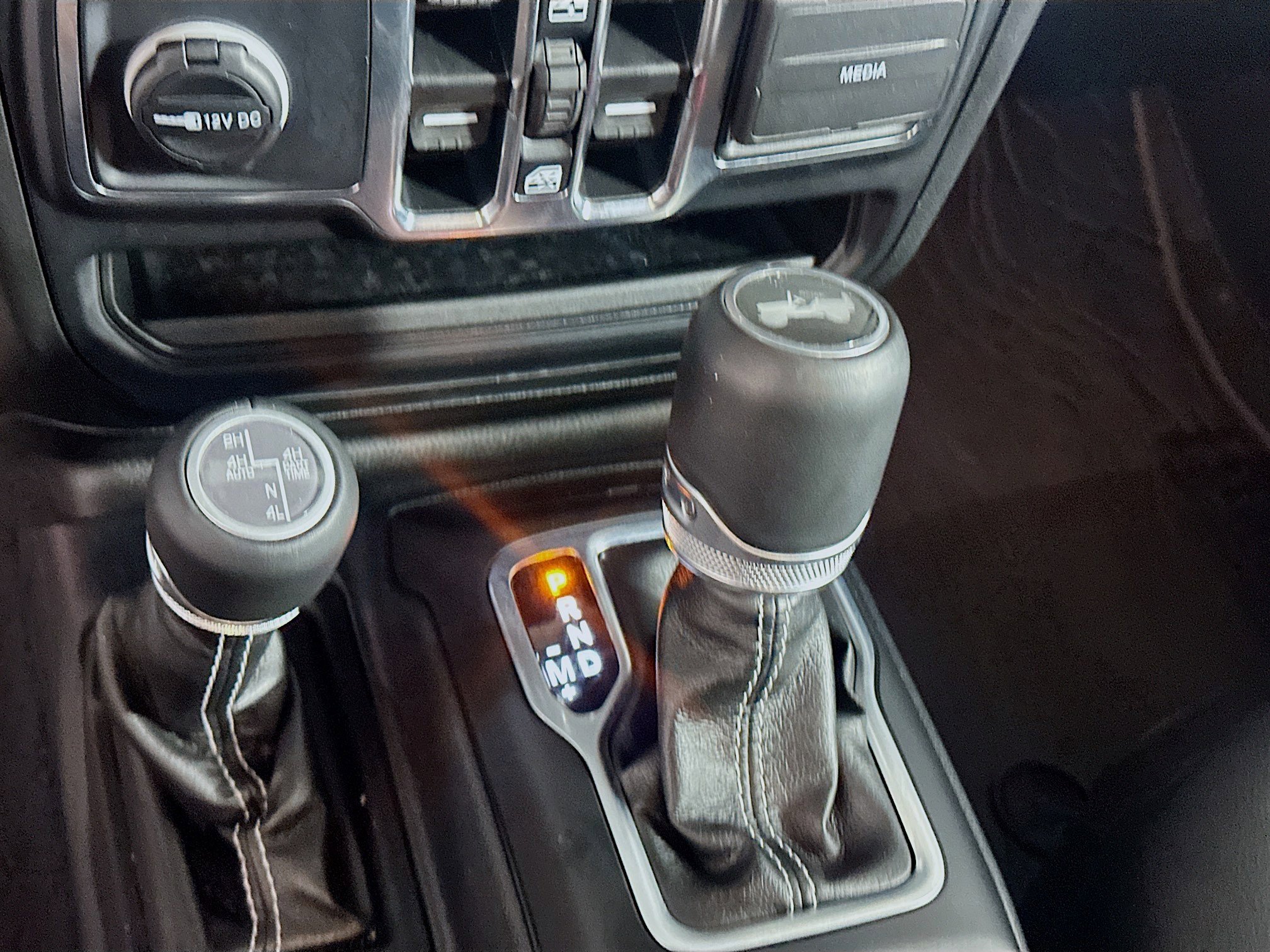 Used 2023 Jeep Wrangler Sahara image 25