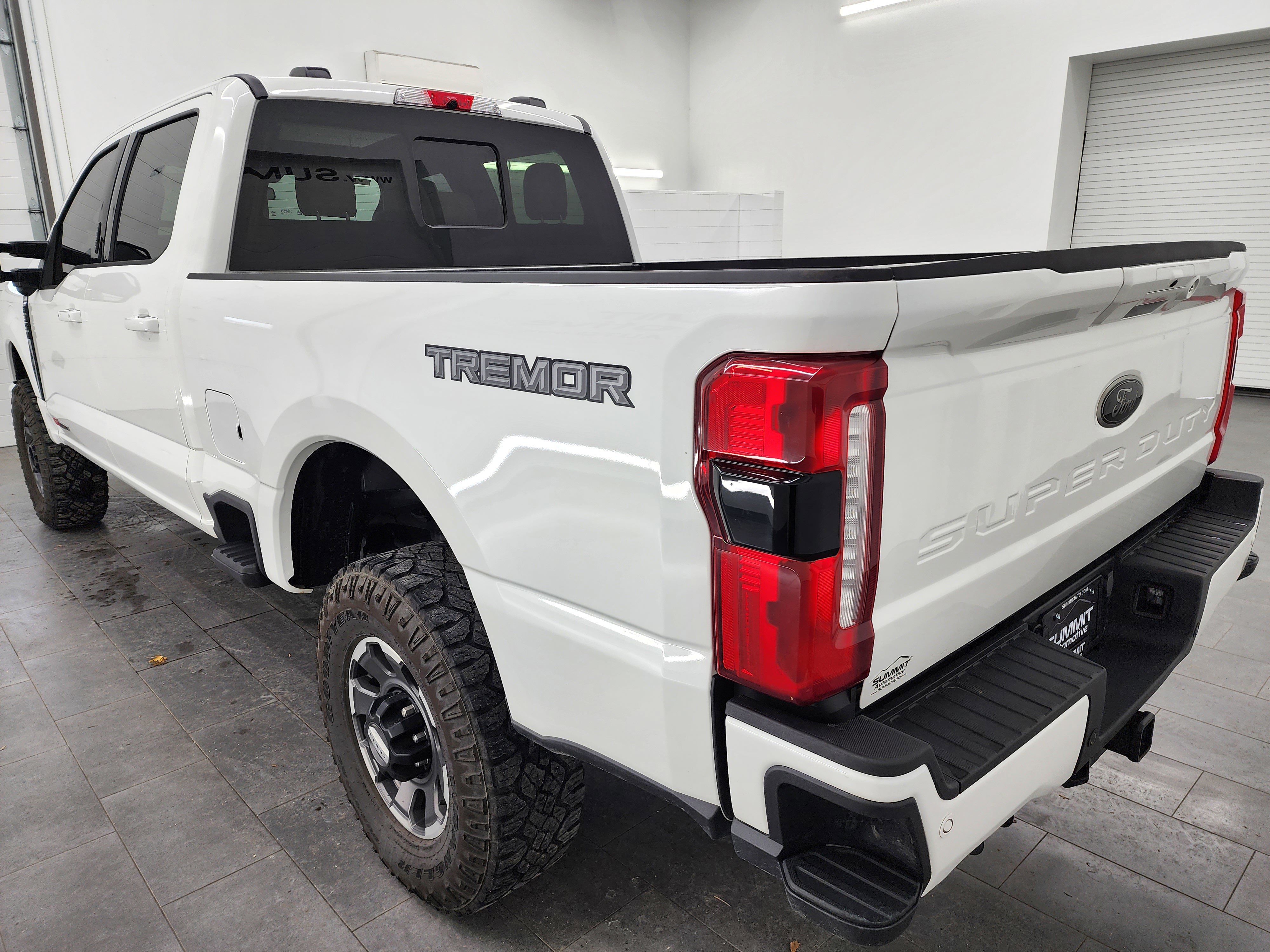 Used 2024 Ford F350 Lariat w/ Lariat Ultimate Package image 6