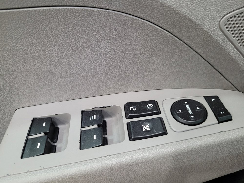 Used 2019 Hyundai Elantra SE FWD image 27
