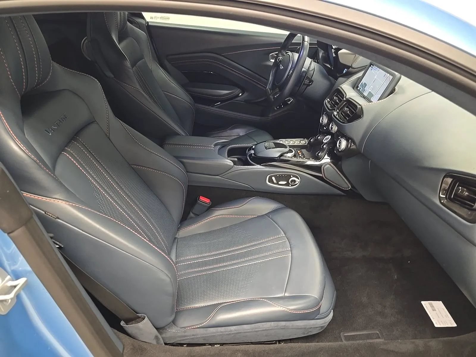 Used 2020 Aston Martin V8 Vantage Coupe RWD image 12
