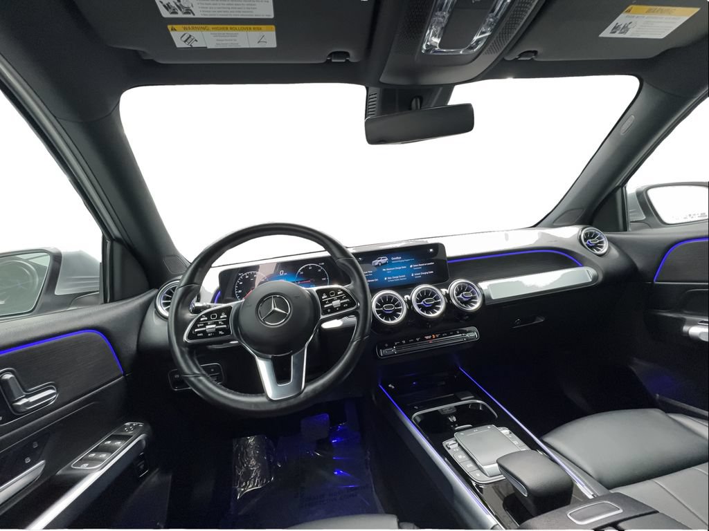 Used 2023 Mercedes-Benz EQB 300 4MATIC w/ Exclusive Package image 32