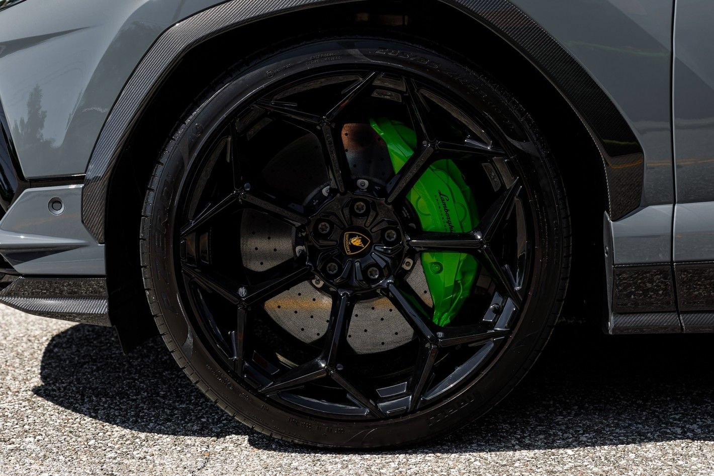 Used 2023 Lamborghini Urus Performante AWD/4WD image 33