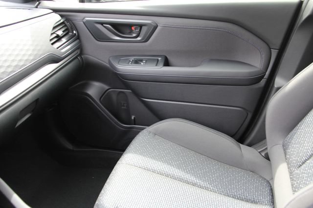 Used 2025 Subaru Forester Premium AWD/4WD image 30
