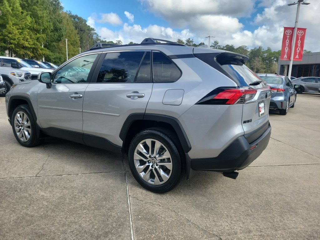Certified 2025 Toyota RAV4 XLE Premium FWD image 3