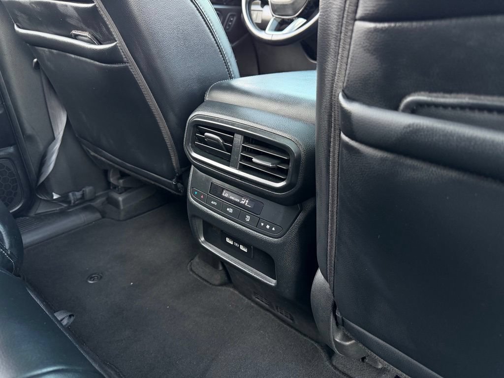Used 2023 Honda Pilot Touring image 13