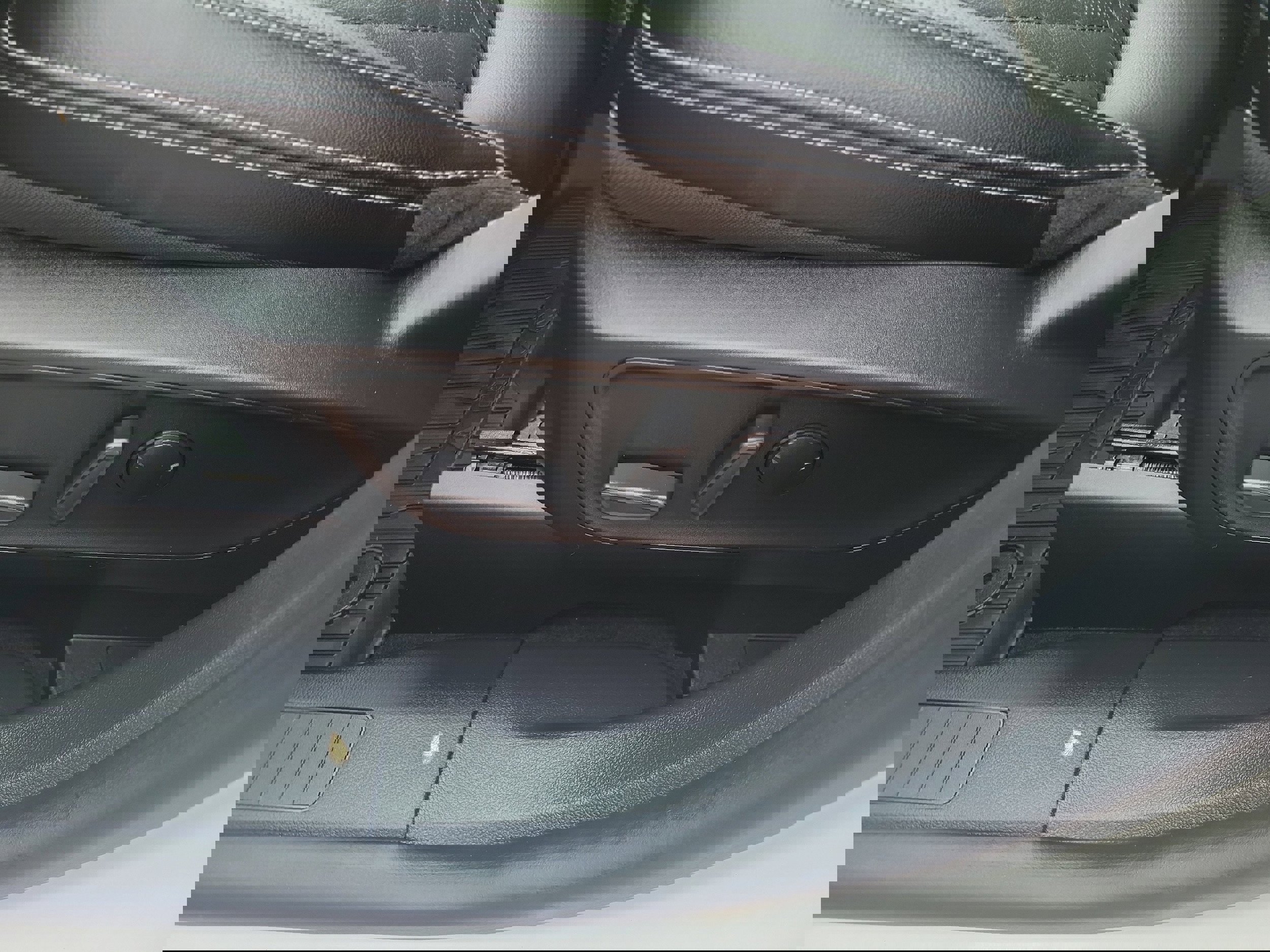 Used 2023 Ford Escape Platinum w/ Premium Technology Package image 18