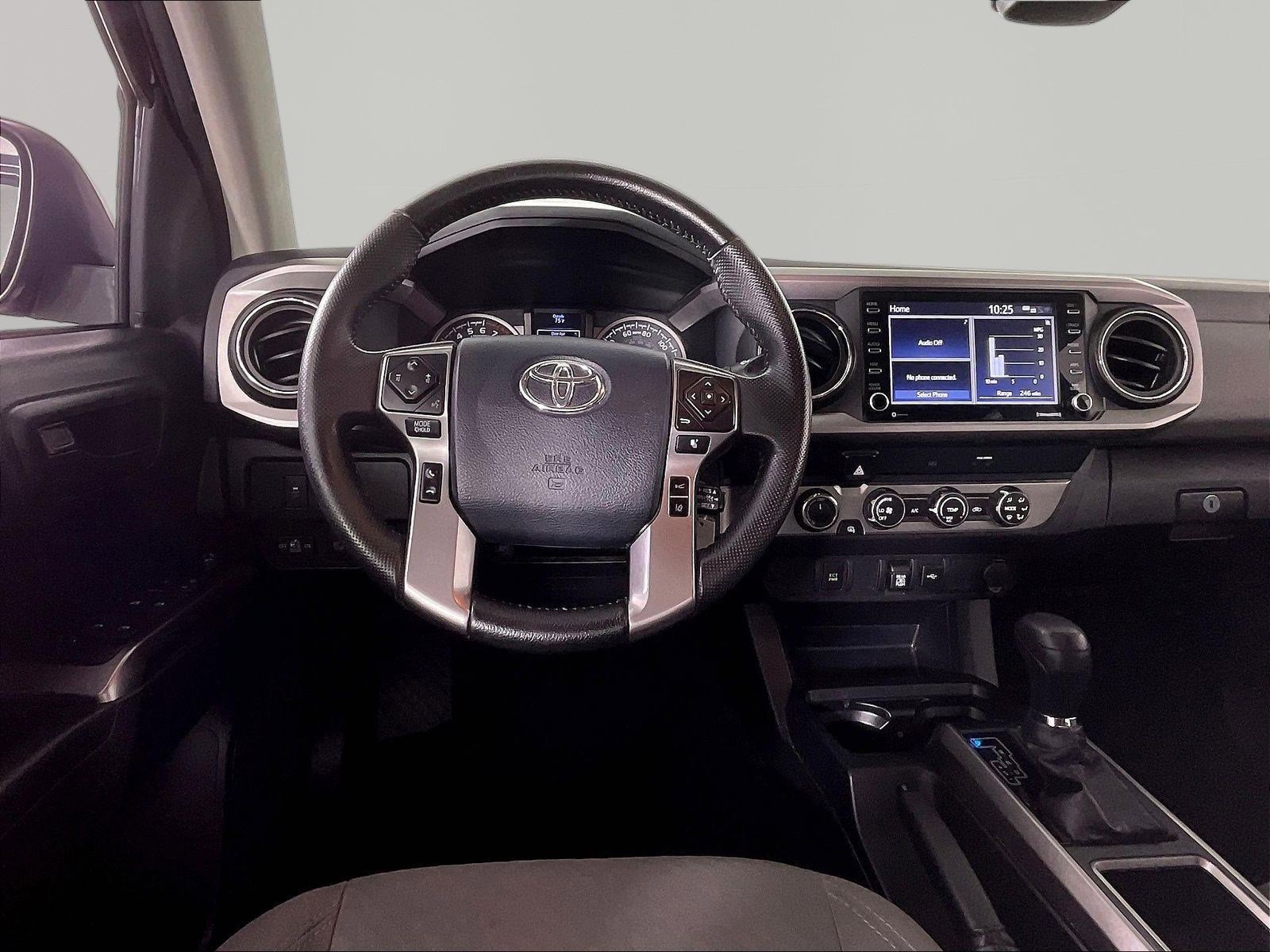 Used 2020 Toyota Tacoma SR5 AWD/4WD image 11