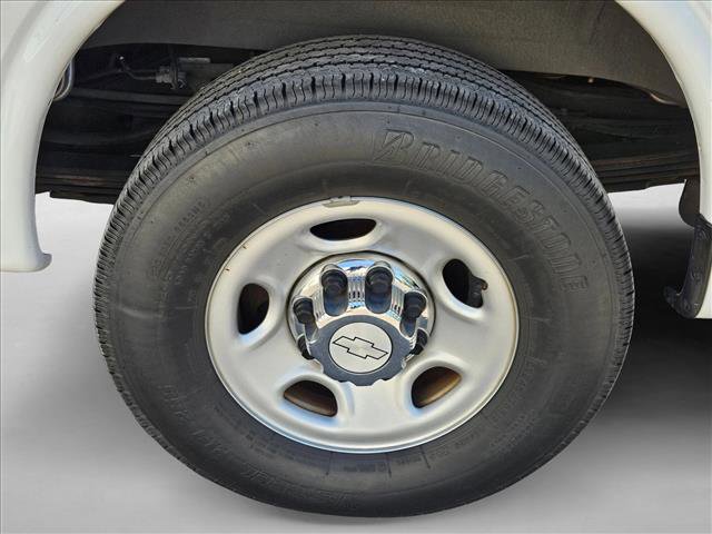 Used 2019 Chevrolet Express 3500 LT w/ LT Preferred Equipment Group RWD image 4