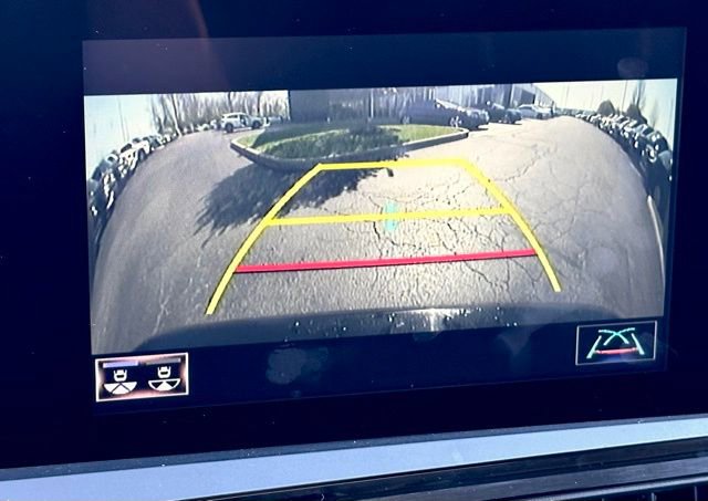 Used 2022 Lexus ES 300h w/ Accessory Package 2 image 17