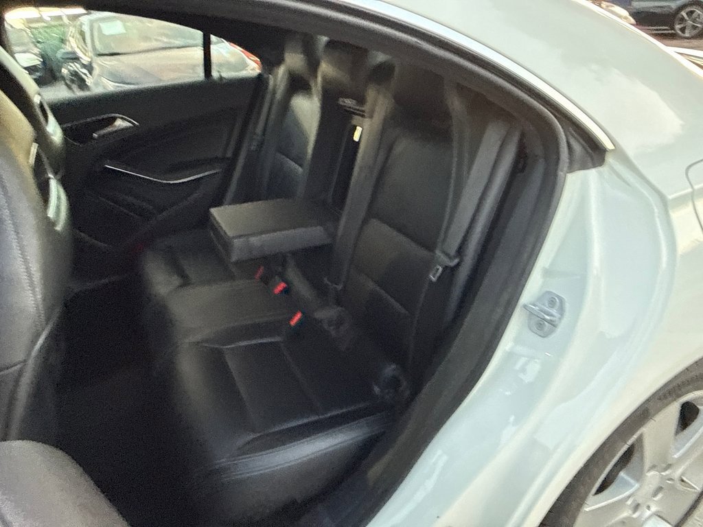 Used 2016 Mercedes-Benz CLA 250 image 15
