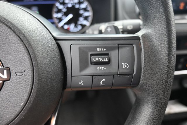 Used 2024 Nissan Rogue S AWD/4WD image 22