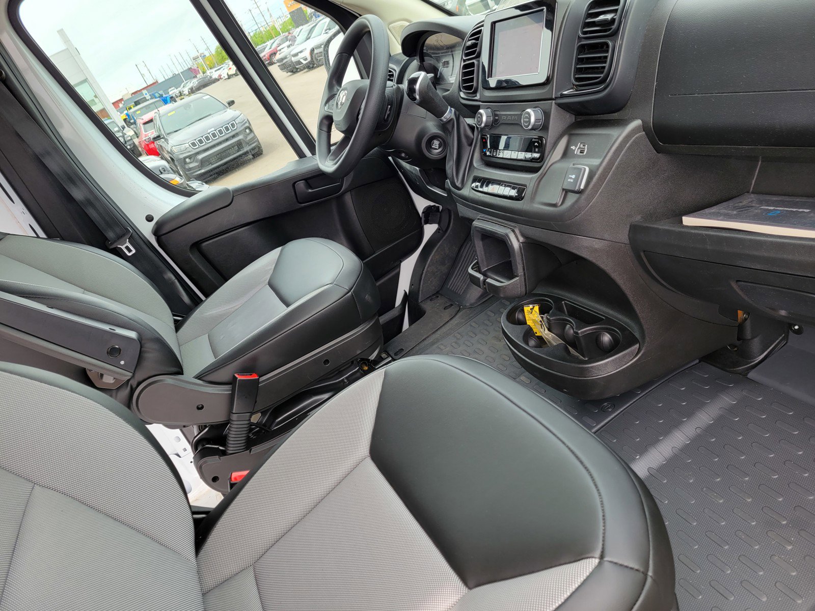 New 2024 RAM ProMaster 3500 w/ Cold Weather Group image 17