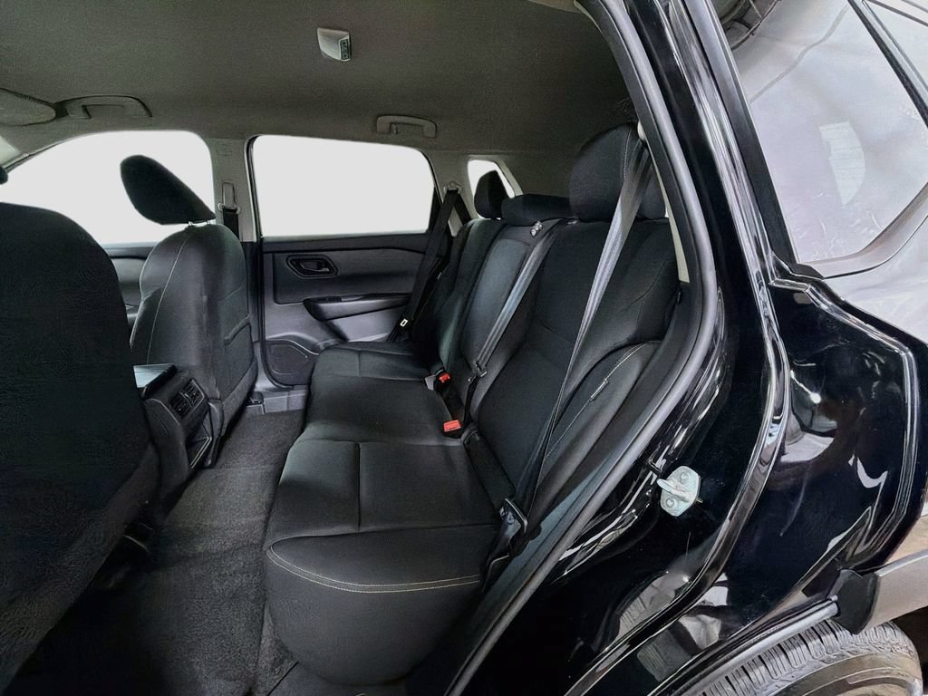 Used 2024 Nissan Rogue S FWD image 23