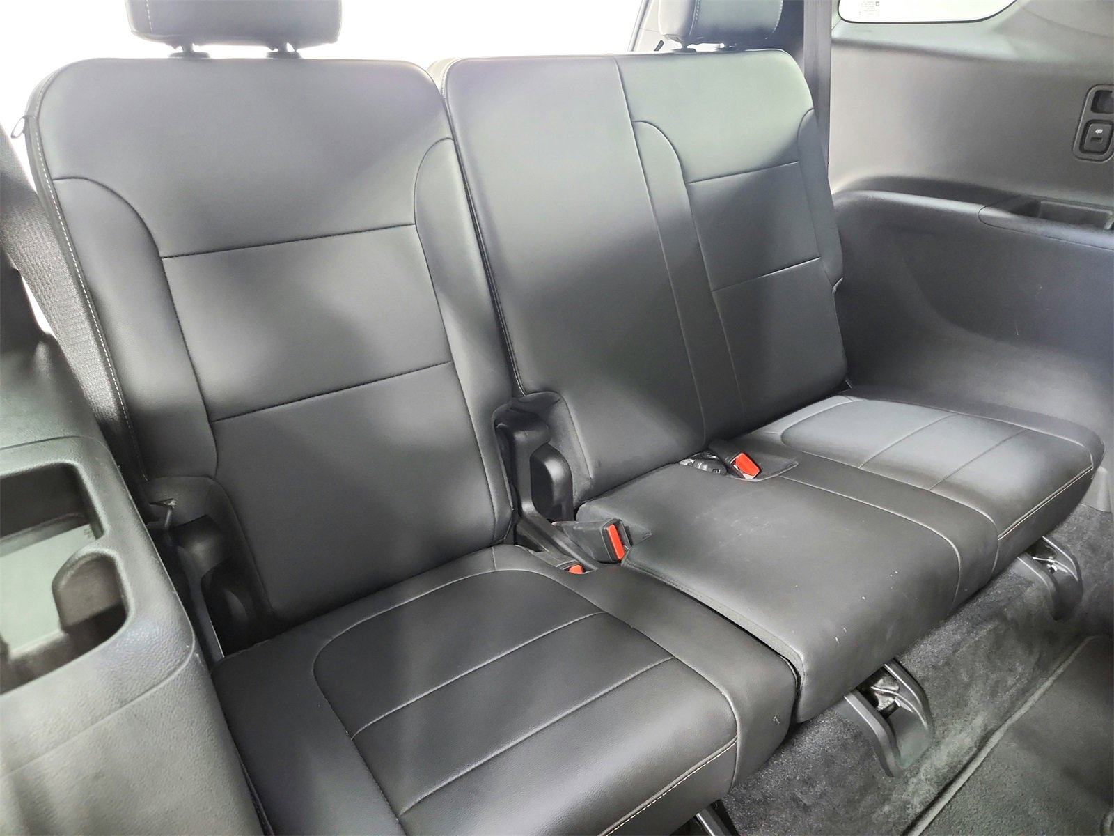 Used 2022 Chevrolet Traverse LT w/ Midnight/Sport Edition image 41