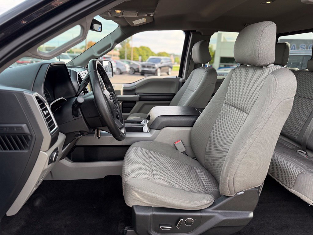 Used 2015 Ford F150 XLT w/ Equipment Group 302A Luxury AWD/4WD image 10