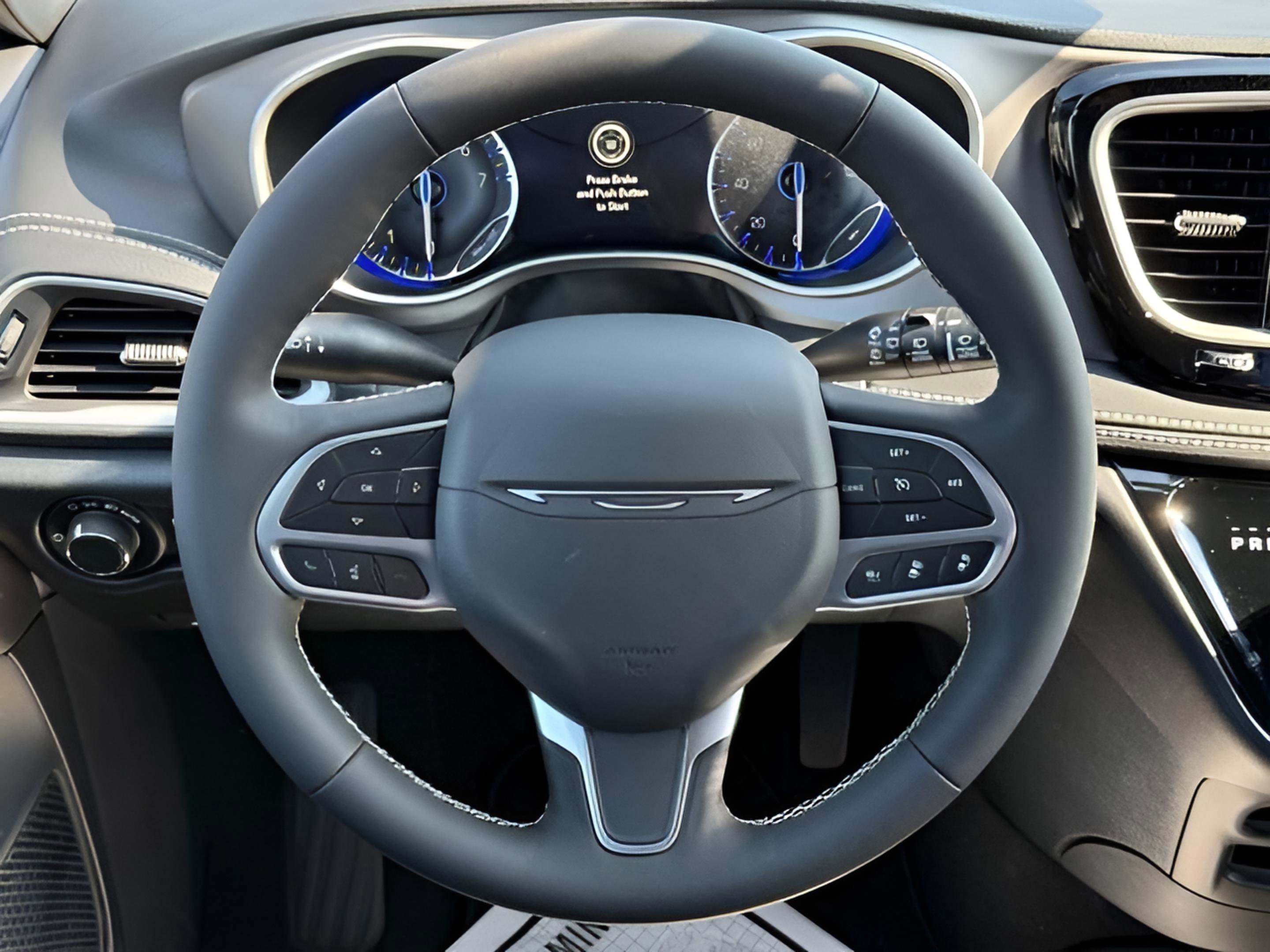 New 2027 Chrysler Pacifica Select FWD image 14