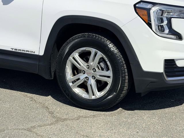 Used 2024 GMC Terrain SLE image 6