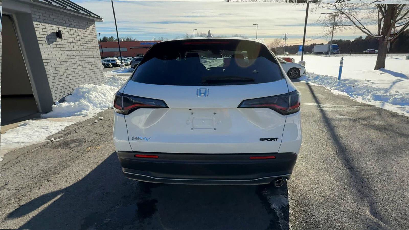 Used 2025 Honda HR-V Sport image 7